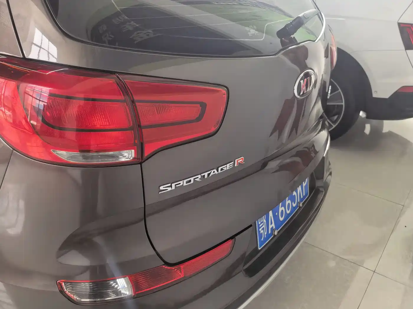 Kia Sportage 2016 2.0L Automatic 2WD GLS фото 9