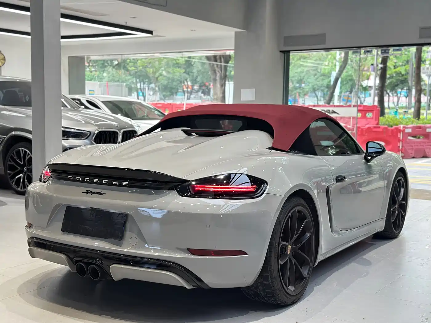Porsche 718 2022 Spyder 2.0T фото 8