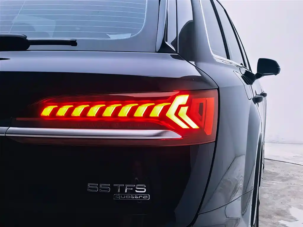 Audi Q7 2023 55 TFSI quattro S line Sport фото 21