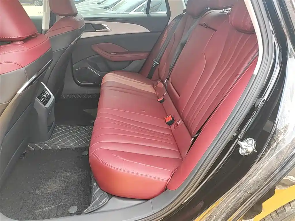 Hongqi H5 PHEV 2025 130 Super Hybrid Edition фото 17