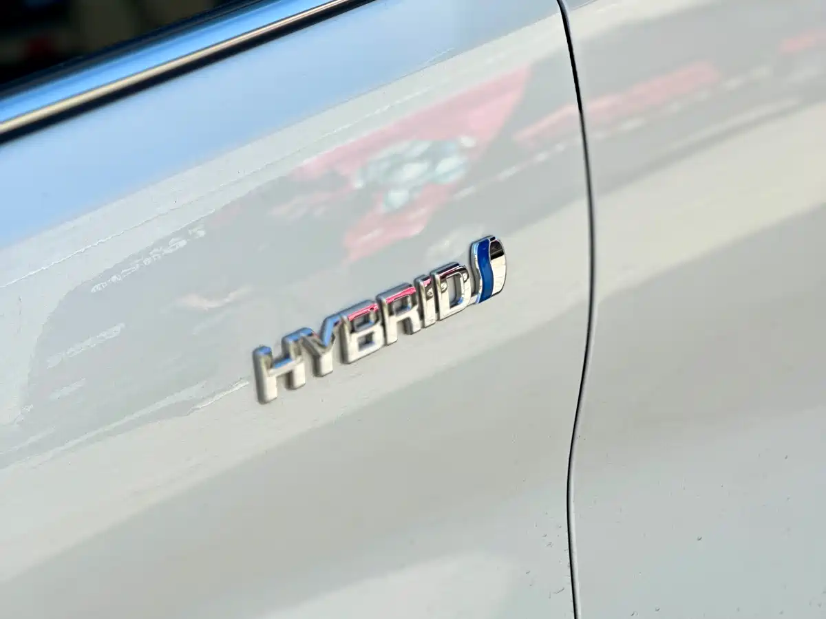 Toyota Alphard 2021 Hybrid 2.5L Premium фото 19