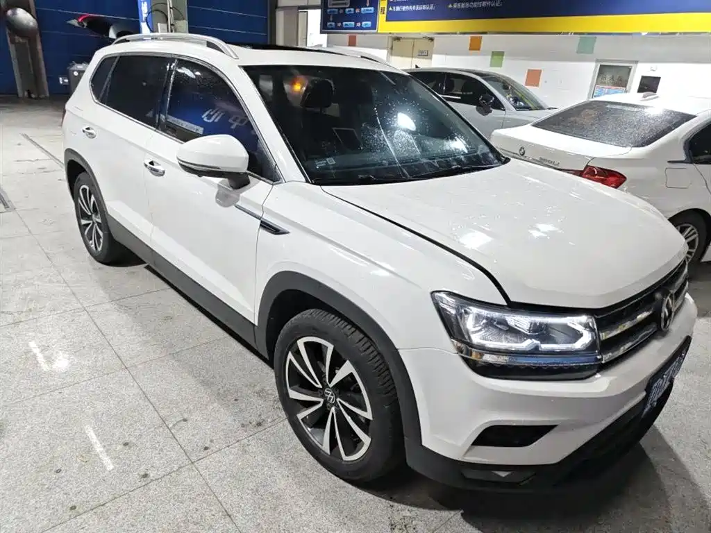Volkswagen Tharu 2022 280TSI FWD Luxury Edition фото 2