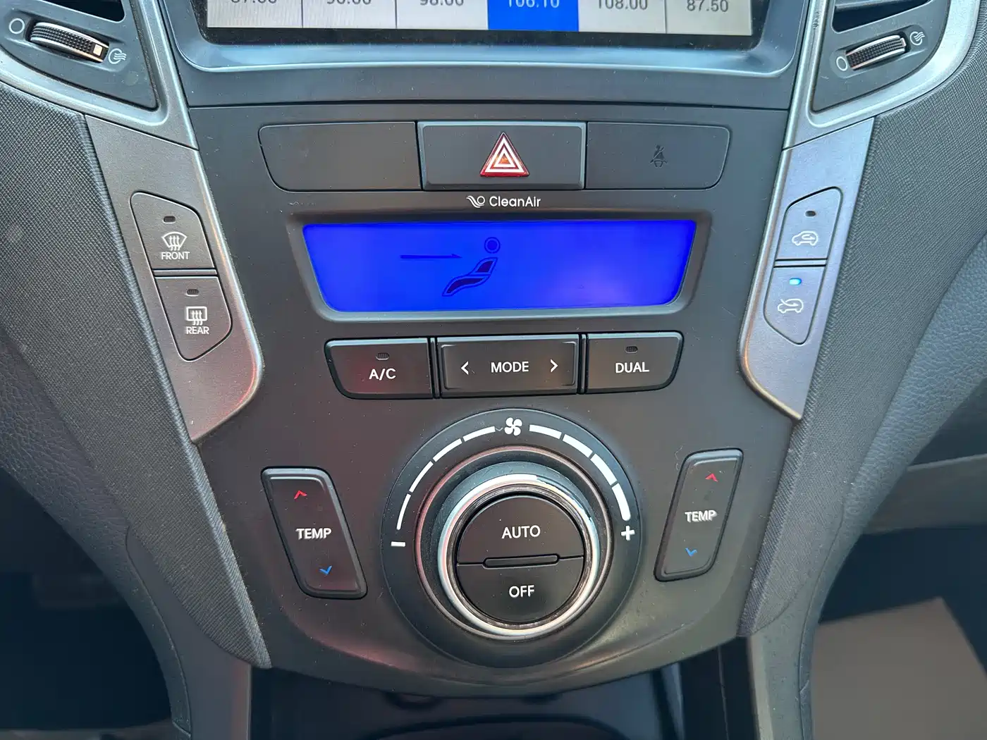 Hyundai Santa Fe 2013 Model 2.4L Automatic 2WD Smart фото 22