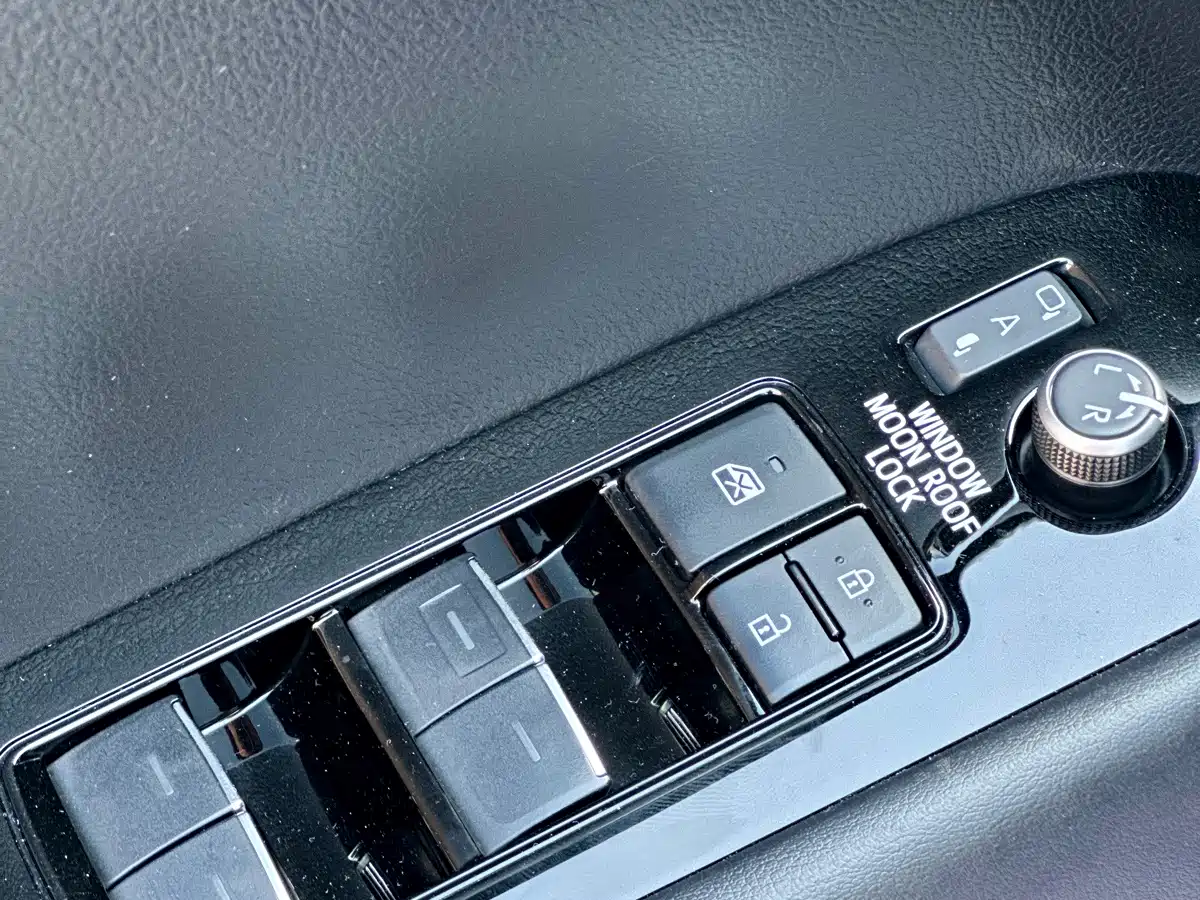 Toyota Alphard 2021 Hybrid 2.5L Premium фото 22