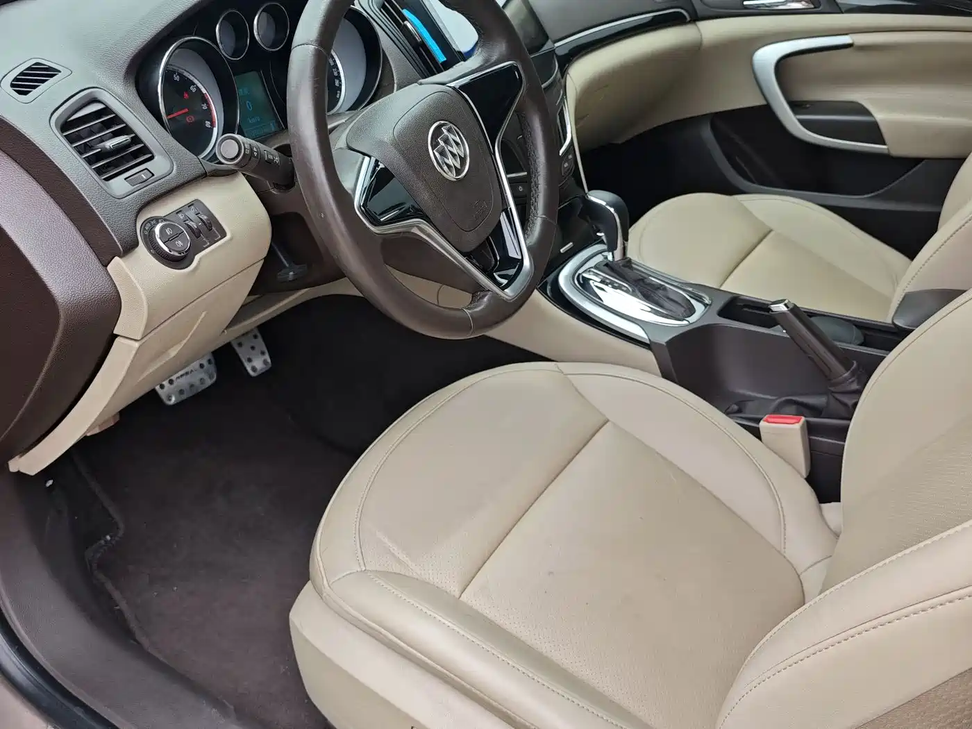Buick Regal 2015 2.0L Leading Fashion Model фото 4