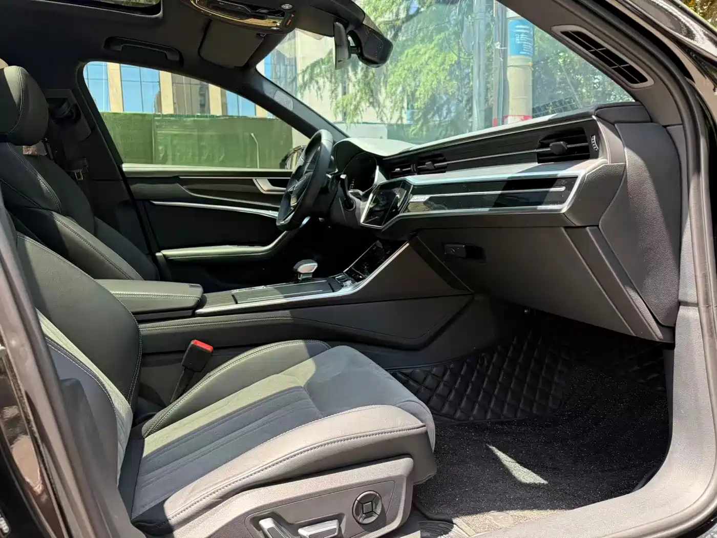Audi A6L 2024 45 TFSI quattro Exclusive Dynamic фото 15
