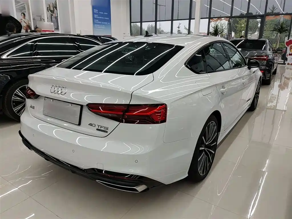 Audi A5 (Import) 2024 Sportback 40 TFSI quattro Luxury Dynamic фото 5