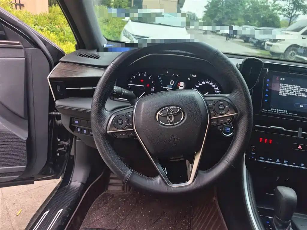 Toyota Avalon 2023 2.0L Aspiration Edition фото 3