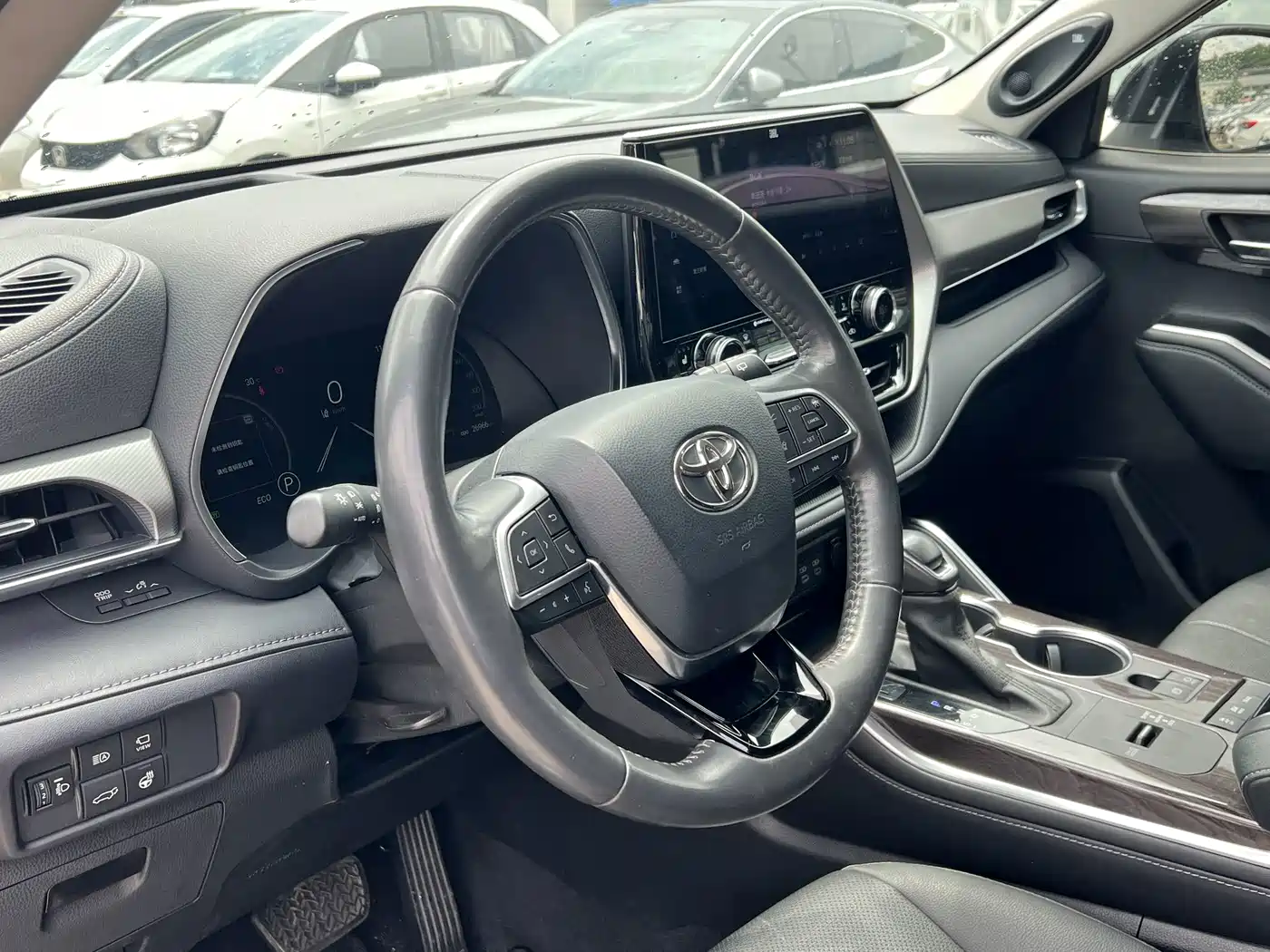 TOYOTA HIGHLANDER