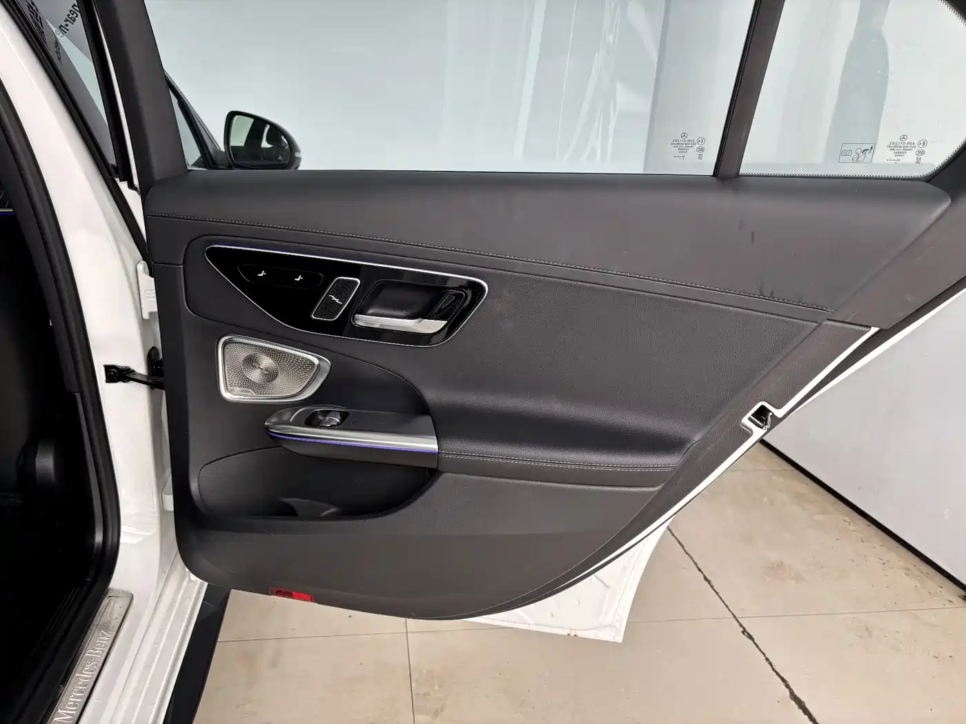 Фото 23 - Mercedes-Benz C-Class