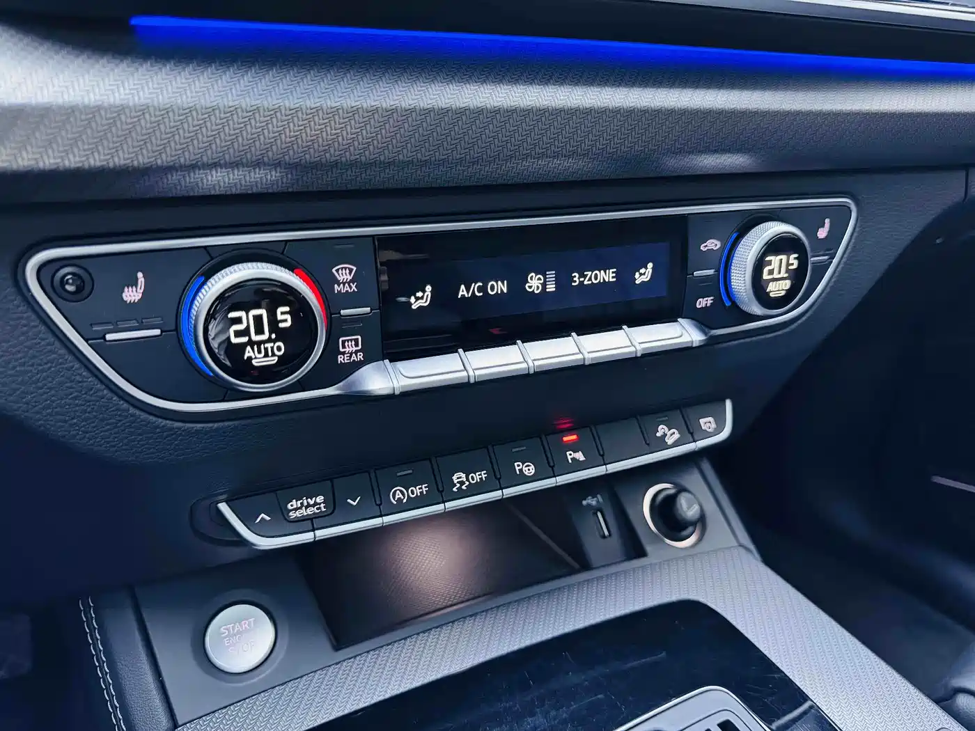 Audi Q5L 2022 Facelift 45T Luxury Dynamic фото 18