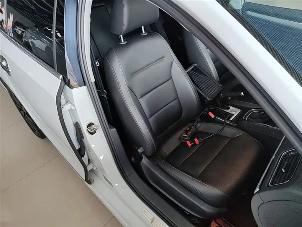 Volkswagen Sagitar 2017 230TSI Automatic Comfort фото 25