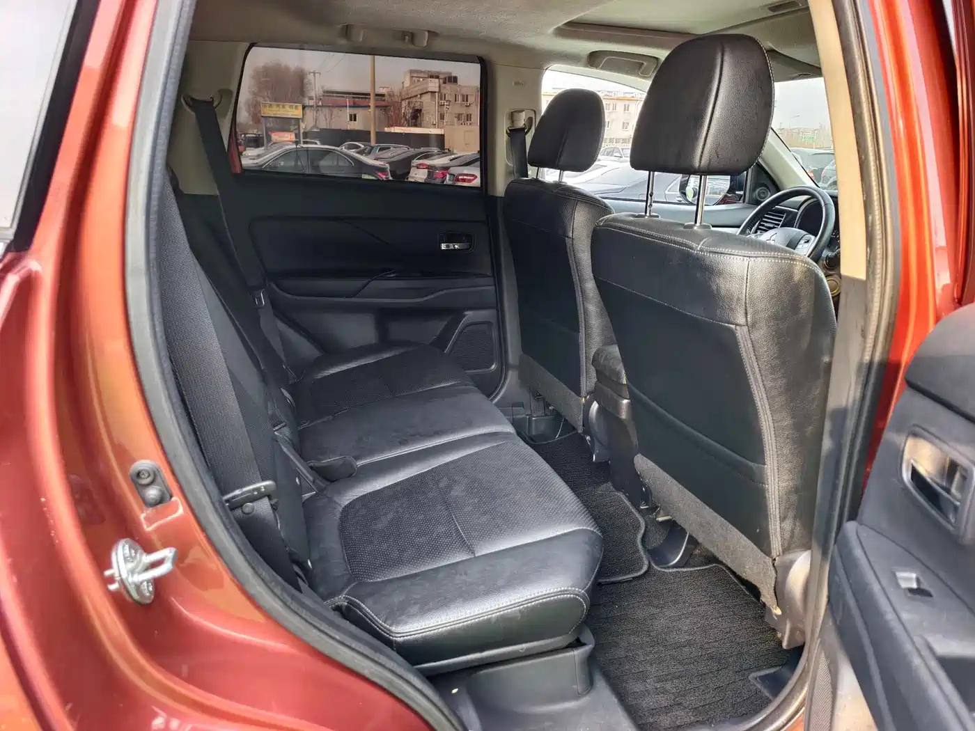 Mitsubishi Outlander (Import) 2014 2.4L 4WD Luxury Value Edition 5-seater фото 15