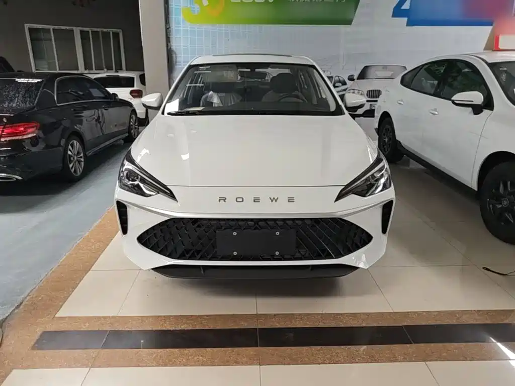 Фото 3 - Roewe i5