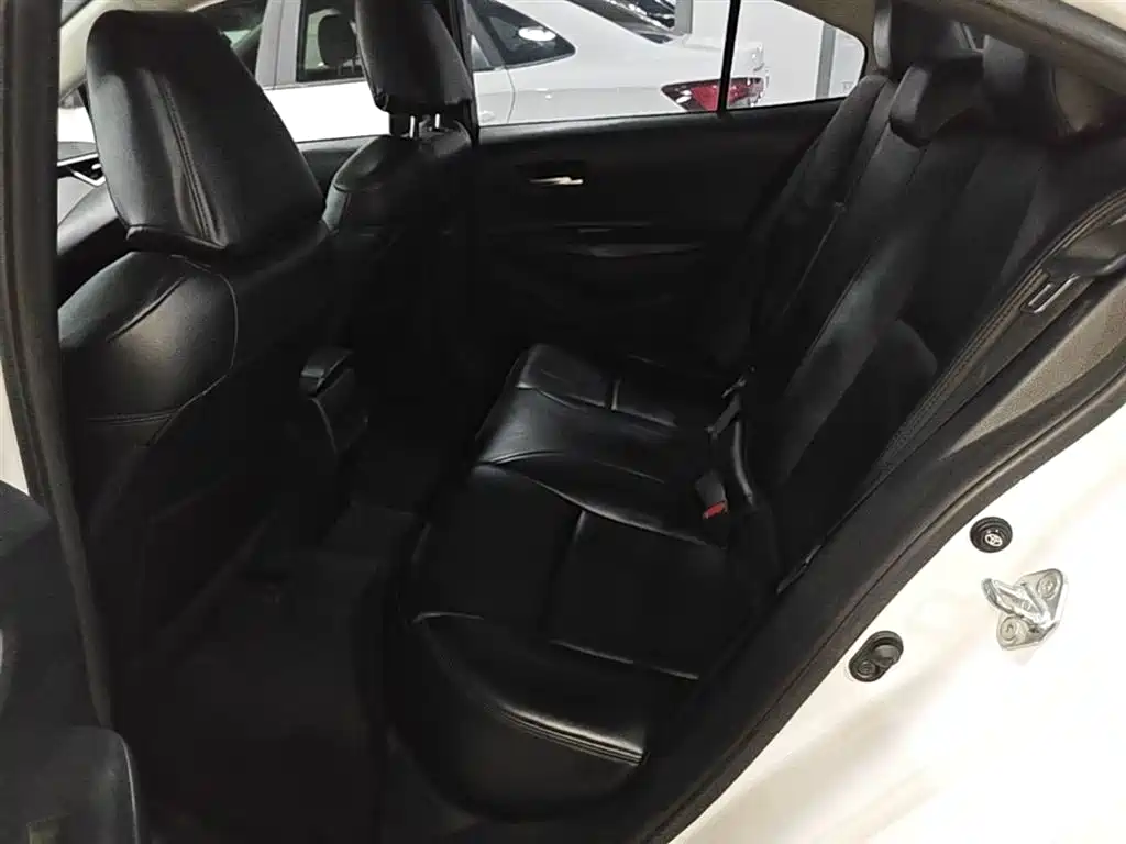 Toyota Corolla 2021 1.2T S-CVT Elite PLUS Edition фото 17