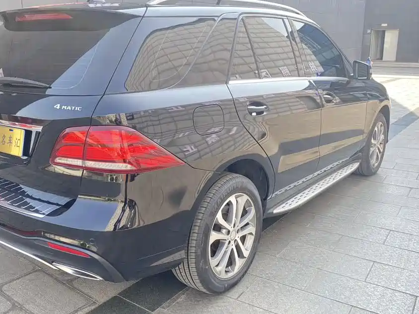 Mercedes-Benz GLE 2016 GLE 320 4MATIC Luxury фото 14