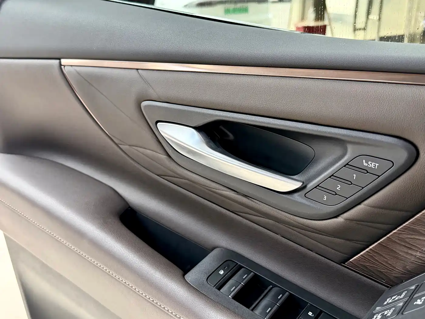 Toyota Alphard 2025 Hybrid 2.5L Prestige Gold Edition фото 11