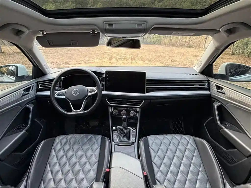 Volkswagen Sagitar 2023 Model Year 280TSI DSG Surpass Edition фото 5