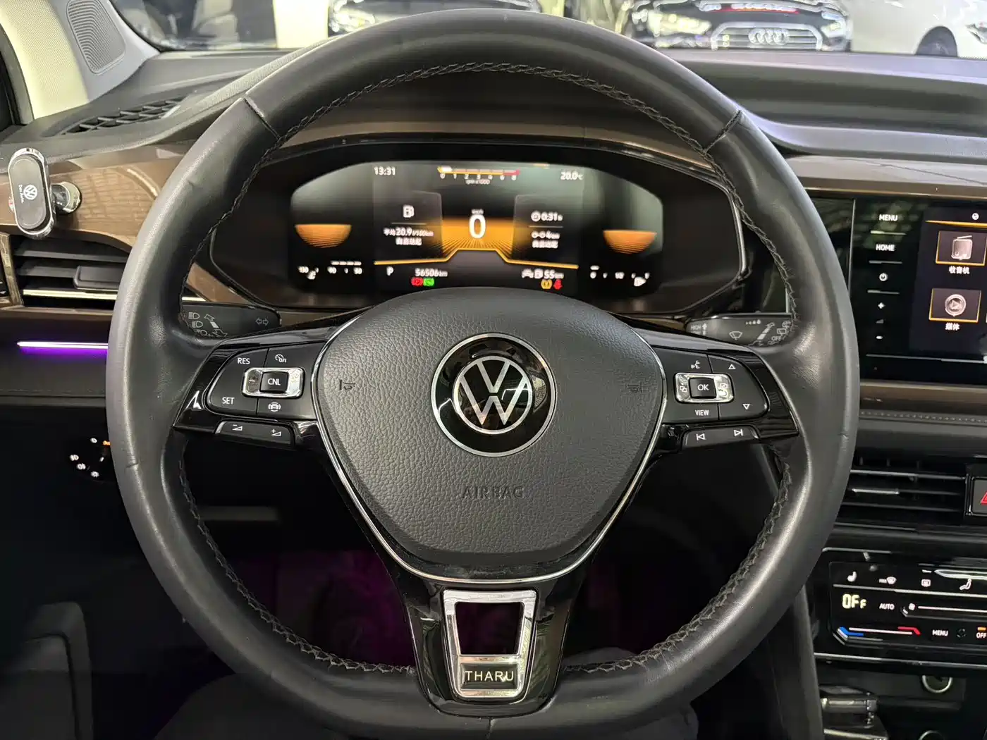 Volkswagen Tharu 2022 280TSI FWD Luxury Edition фото 15