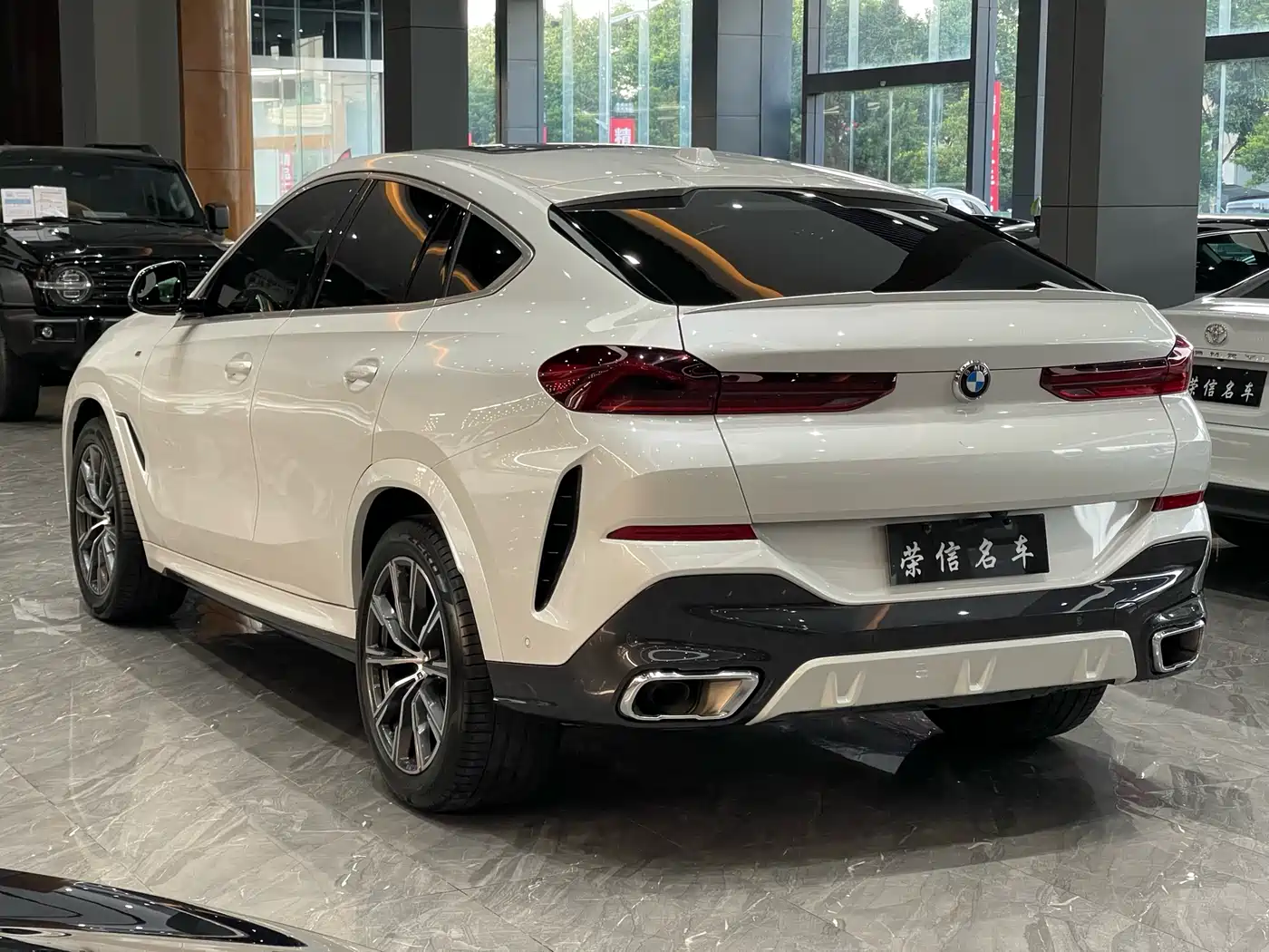 BMW X6 2023 xDrive30i M Sport Package фото 5