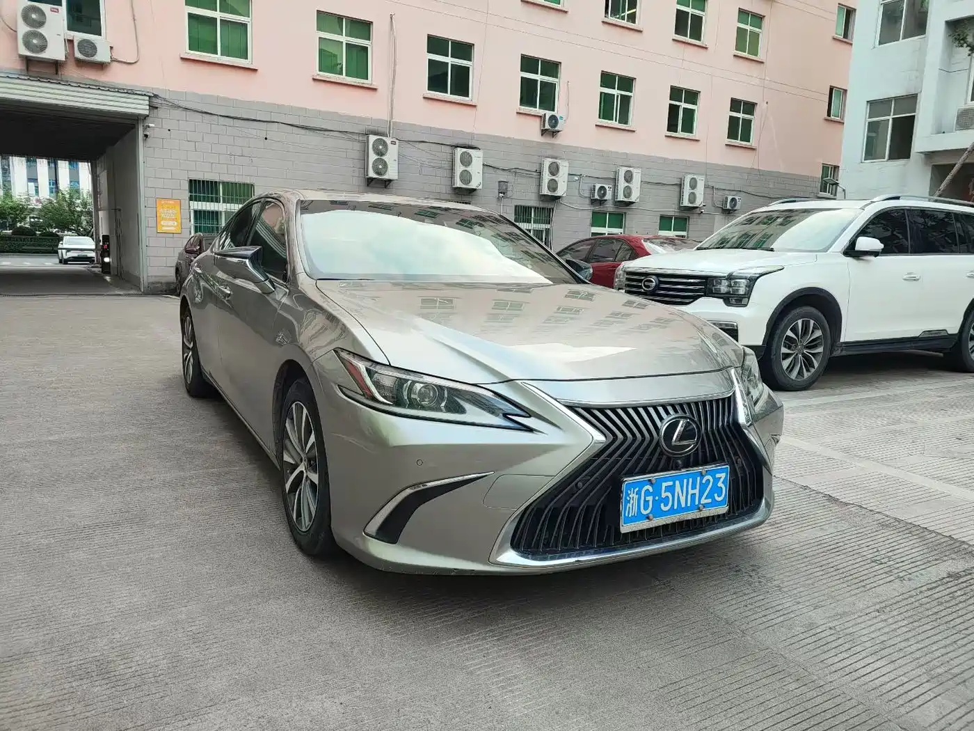 Lexus ES 2018 200 Excellence Edition China V фото 3