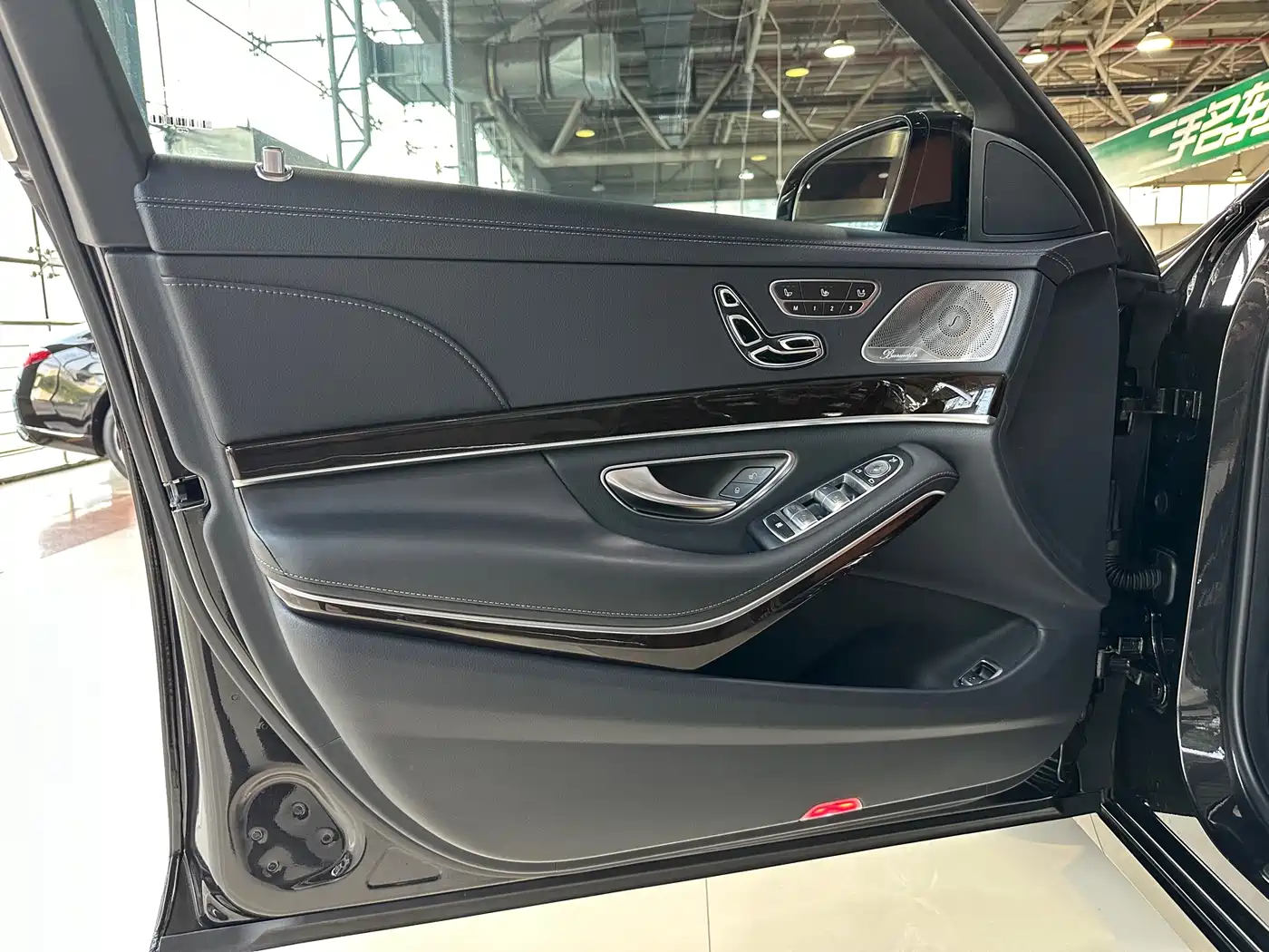Mercedes-Benz Maybach S-Class 2020 S 450 4MATIC Collector's Edition фото 22