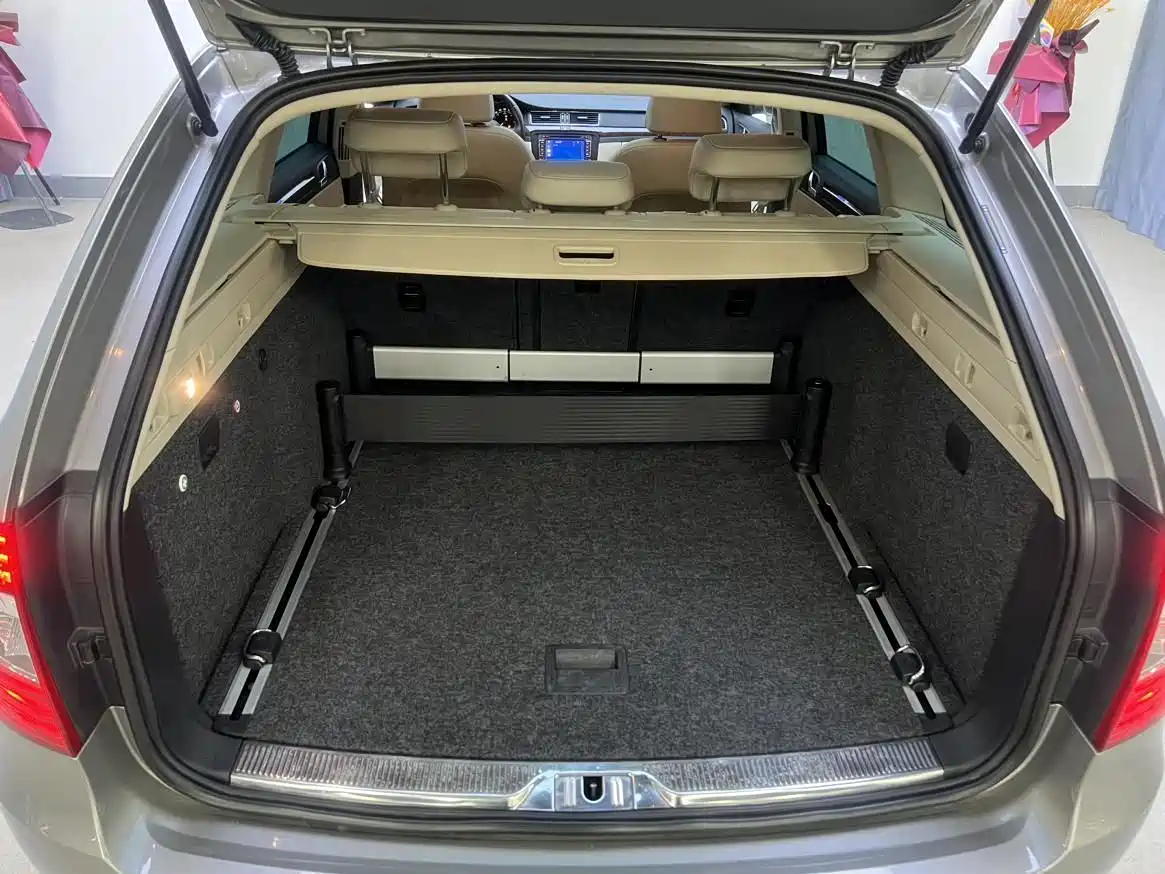 Škoda Superb 2014 2.0TSI Premium Edition фото 15