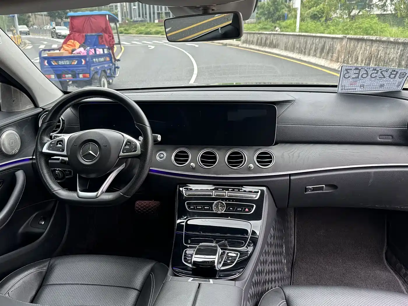 Mercedes-Benz E-Class 2016 E 300 L Sport Fashion Type фото 10