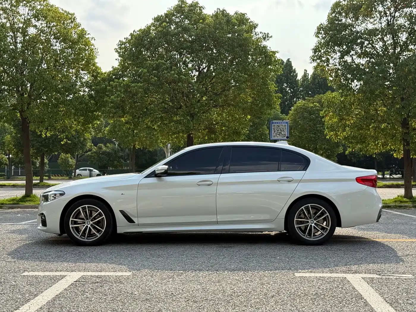 BMW 5 Series 2019 525Li M Sport Package фото 4