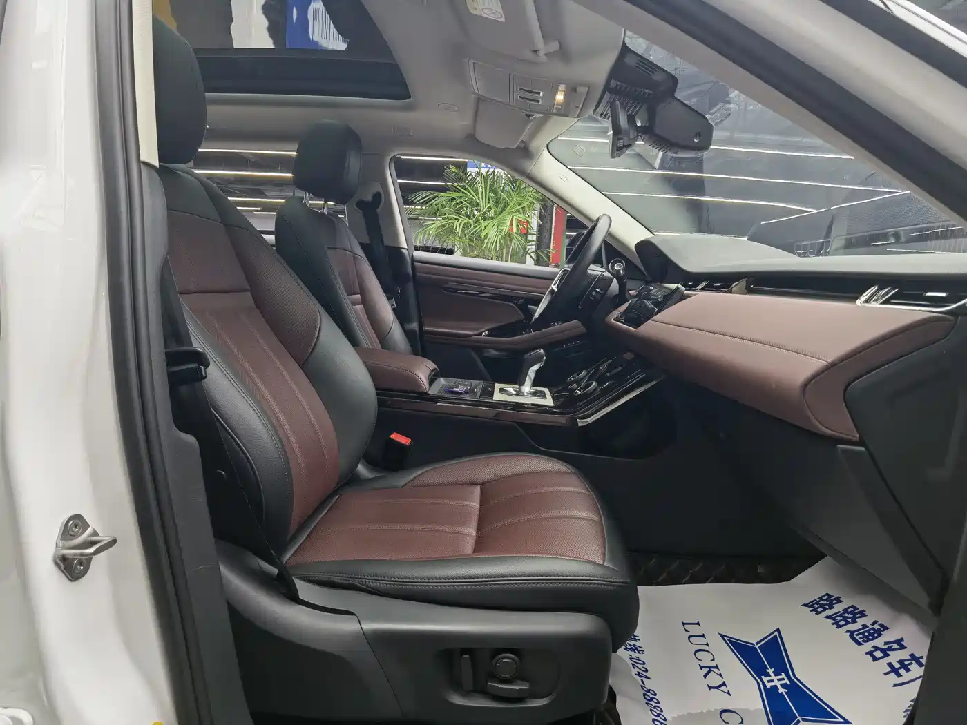 Land Rover Range Rover Evoque 2022 Range Rover Evoque L 249PS R-Dynamic Luxury Edition фото 8
