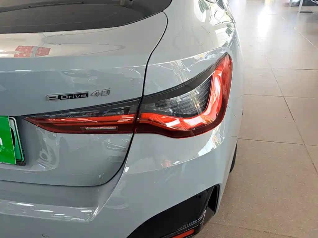 BMW i4 2026 2025 eDrive40