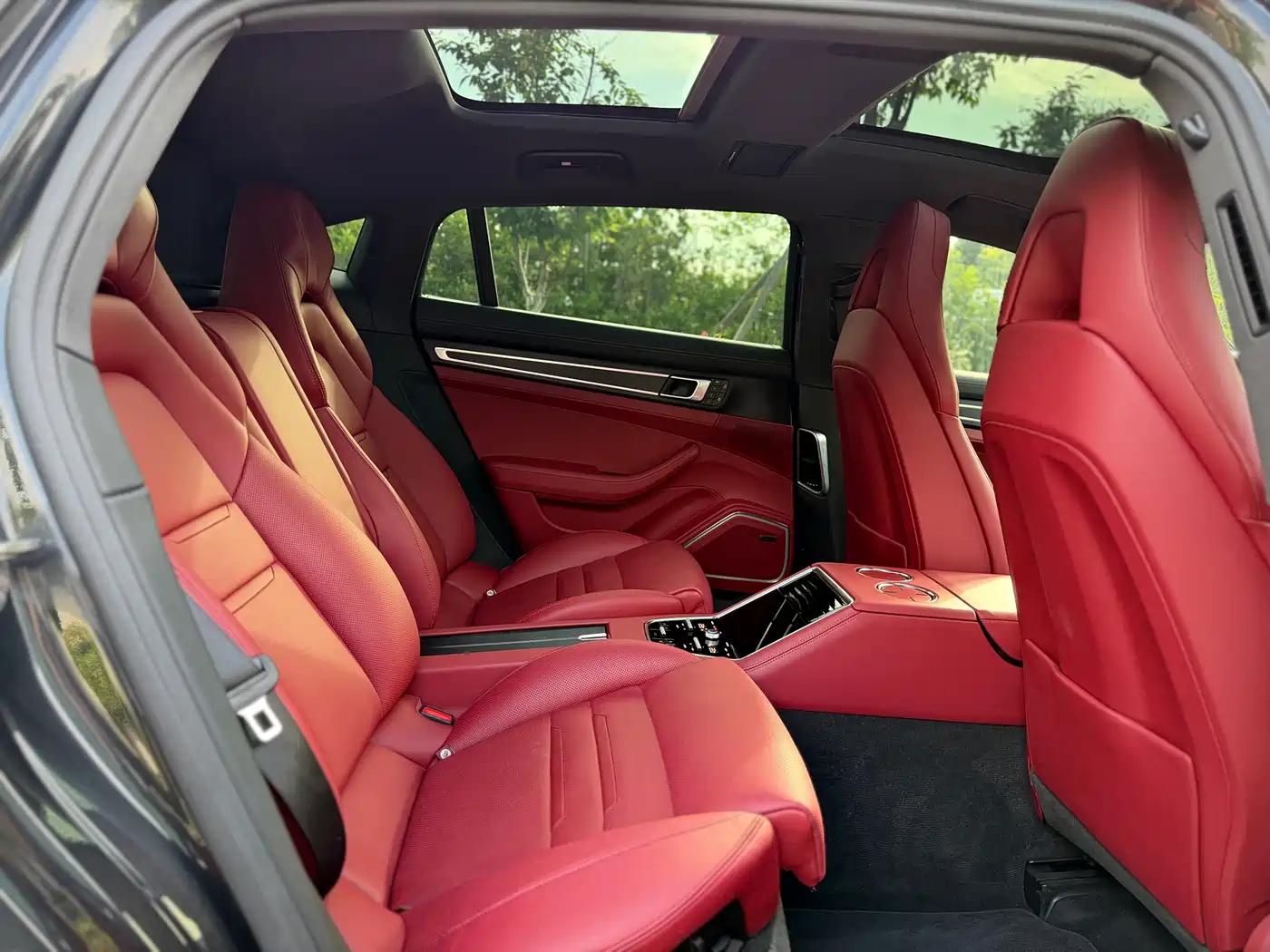 Porsche Panamera 2023 Panamera 4 Executive Long Wheelbase Platinum Edition 2.9T фото 19