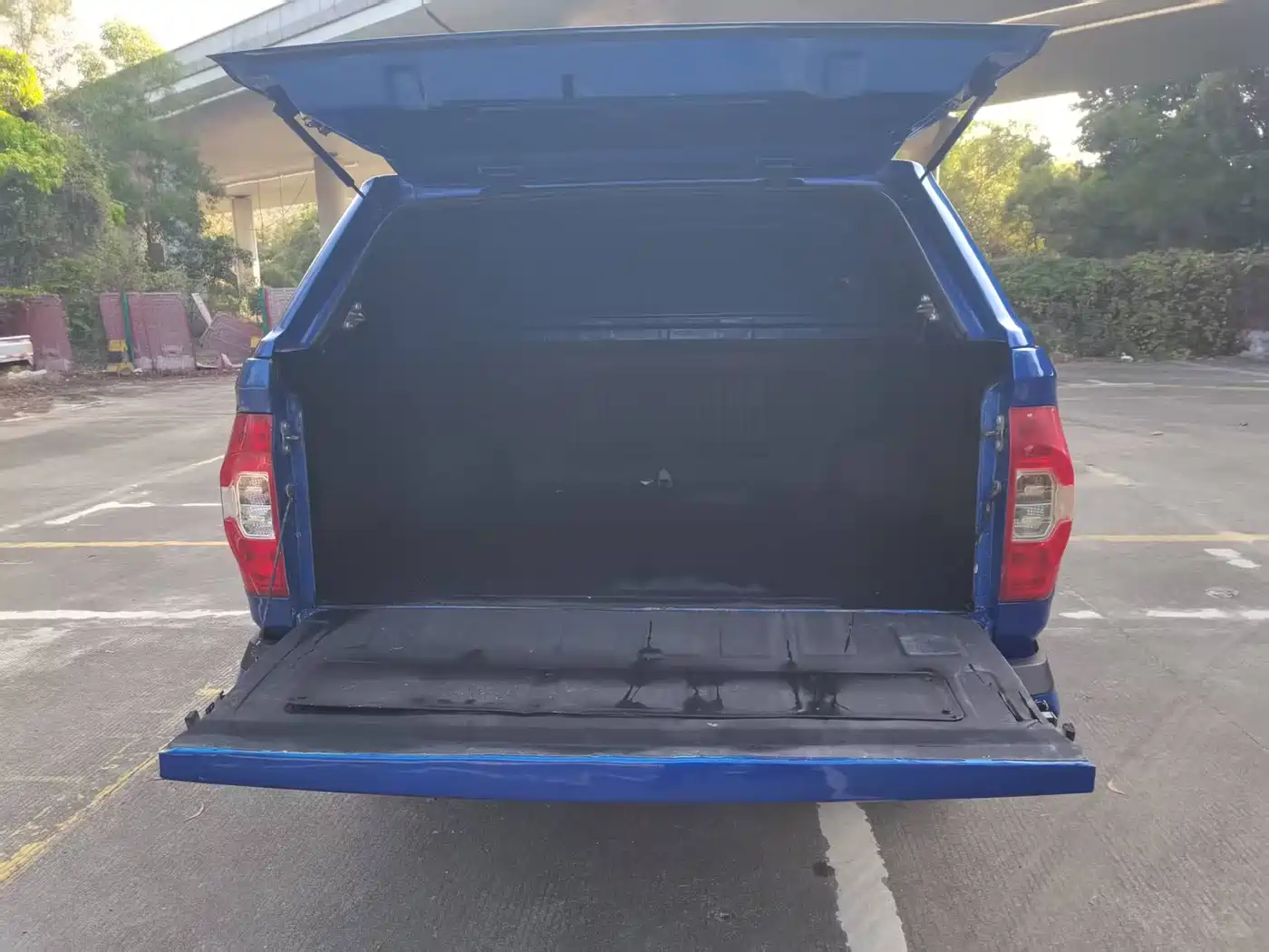 SAIC MAXUS CHASE T70