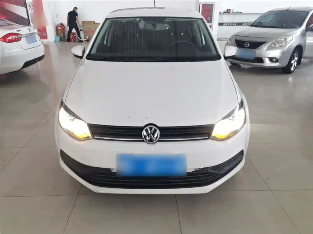 Volkswagen Polo 2016 1.4L Manual Trend фото 3