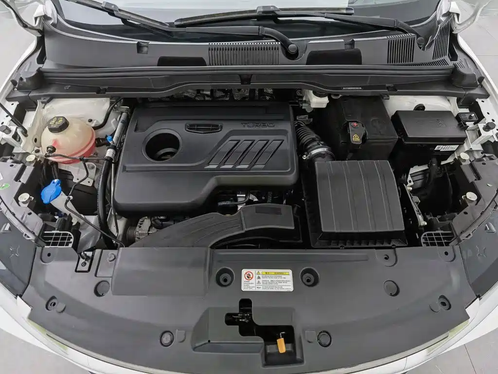 Фото 6 - Geely Binyue