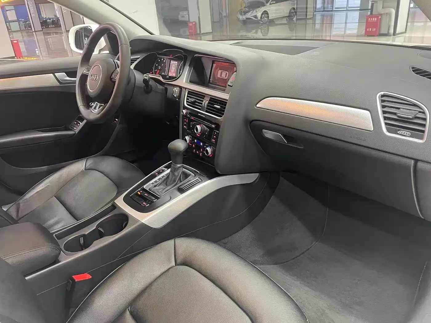 Audi A4L 2015 35 TFSI Auto Standard фото 10