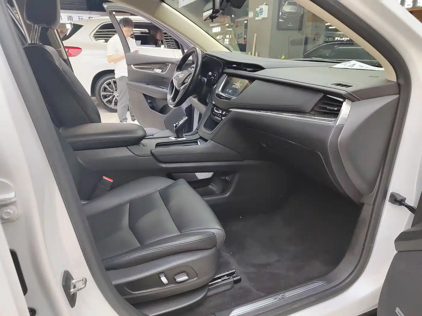 Cadillac XT5 2018 25T Luxury фото 11