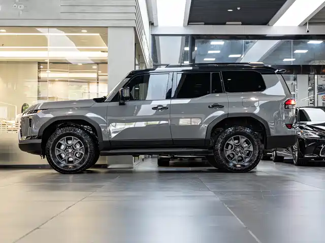Lexus GX 2024 OVERTRAIL Summit Edition — фото 4