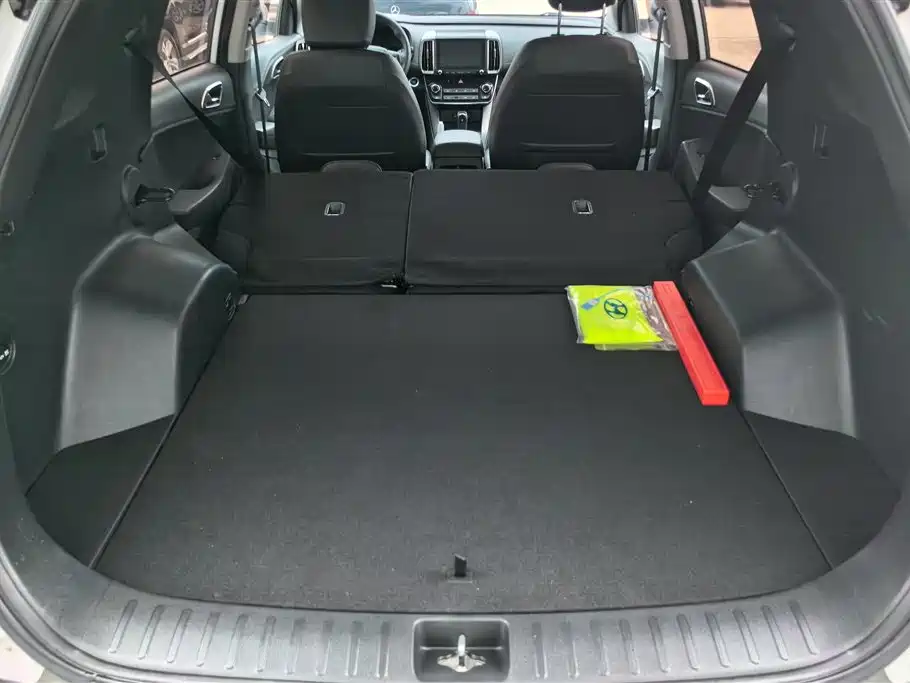 Hyundai Beijing Hyundai ix35 2019 2.0L Automatic 2WD Zhiyong·Enjoy China V фото 4