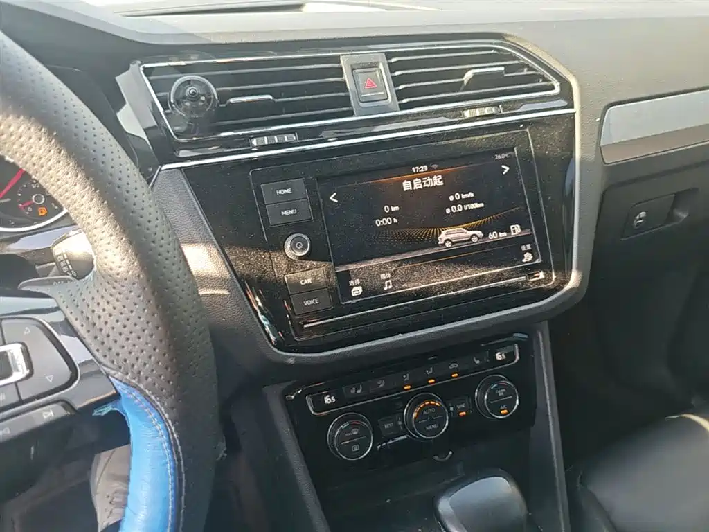 Volkswagen Tiguan L 2018 Facelift 330TSI Automatic 2WD Luxury Edition фото 13