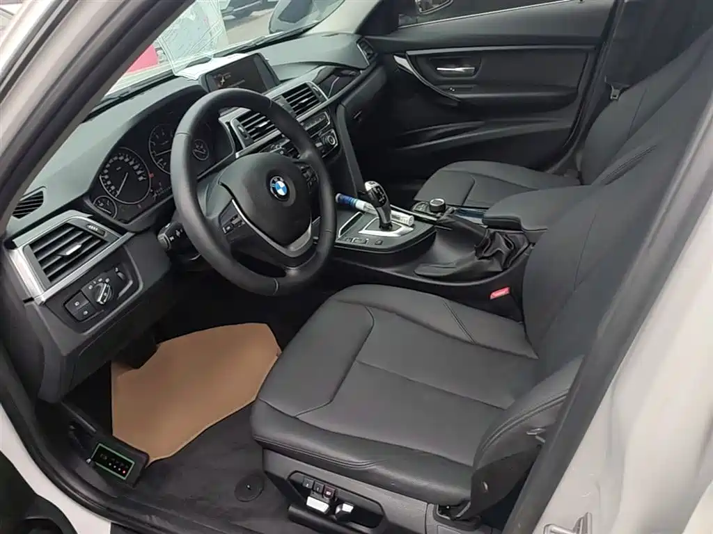 BMW 3 Series 2017 320Li Fashion фото 15