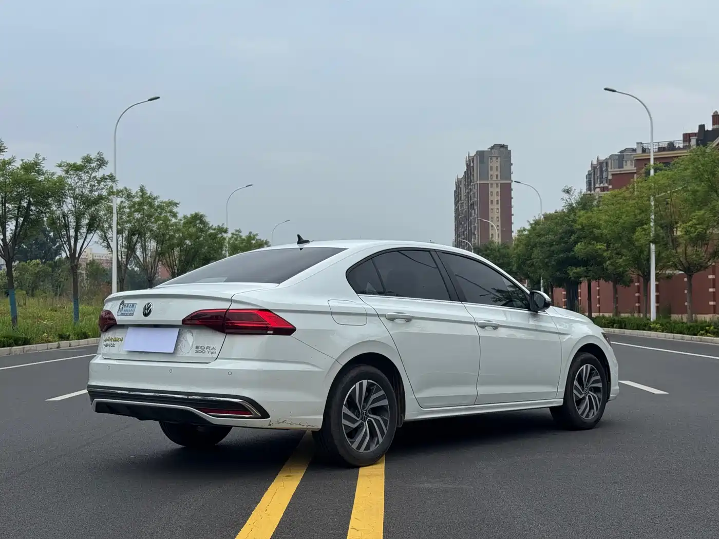 Volkswagen Bora 2025 Facelift 200TSI DSG Navigation Edition фото 9