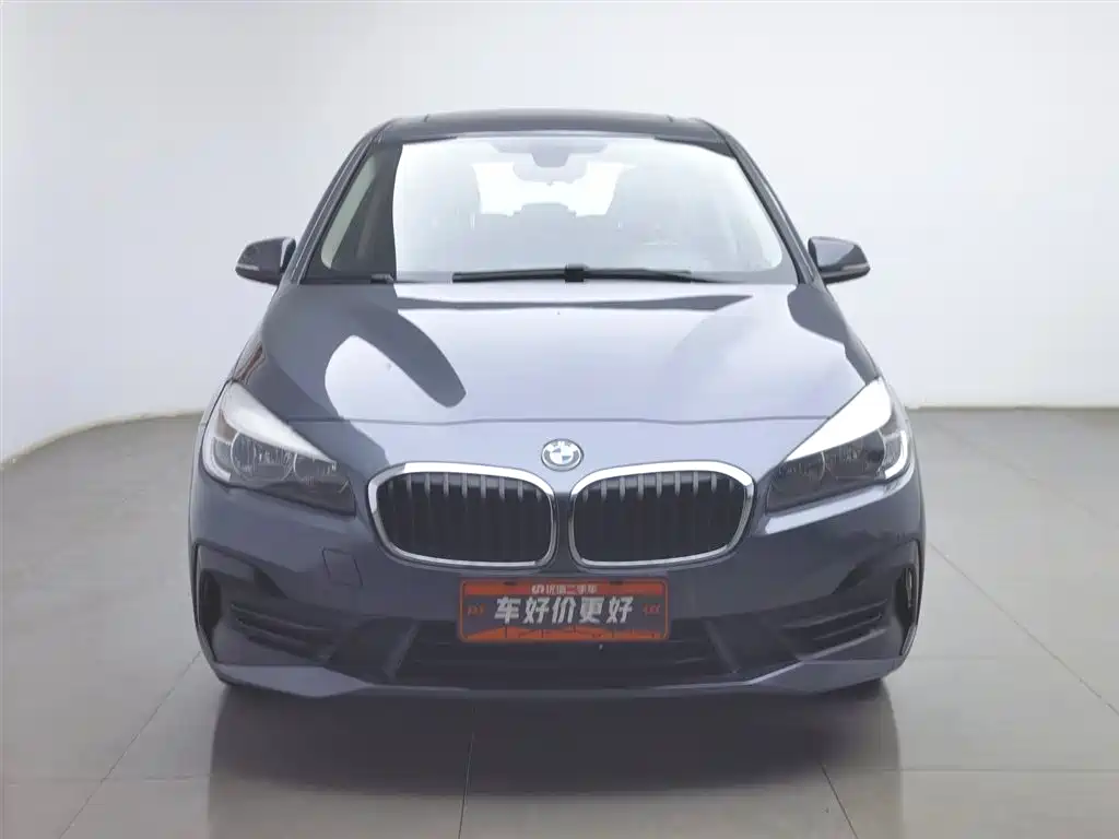 BMW 2 Series Gran Tourer 2018 220i Luxury Line фото 3