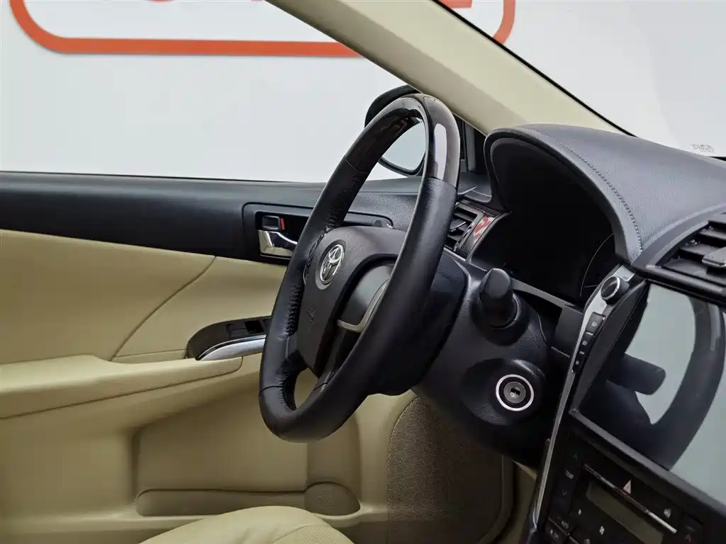 Toyota Camry 2016 2.0G 10th Anniversary Leading Edition фото 22