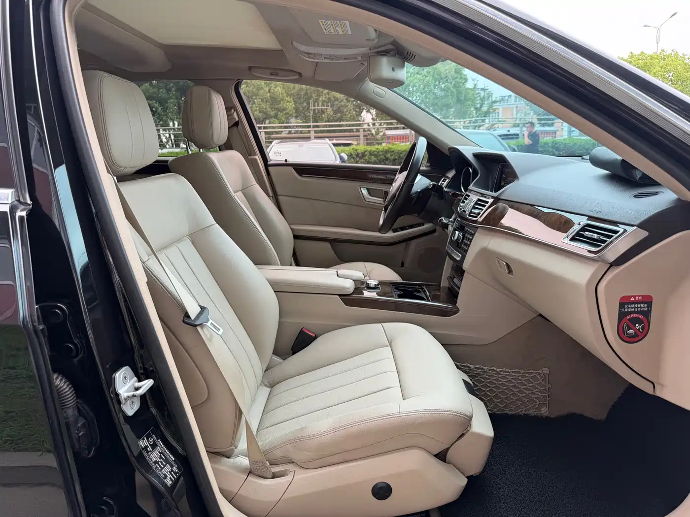 Mercedes-Benz E-Class 2014 Facelift E 260 L Luxury фото 14