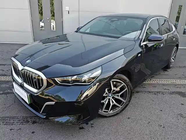 BMW i5 eDrive 40L, M Спорт-пакет