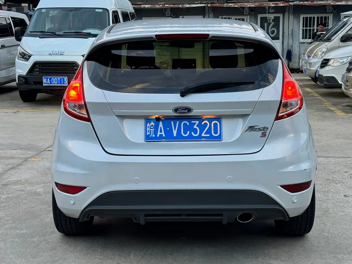 Photo 4 - Ford Fiesta