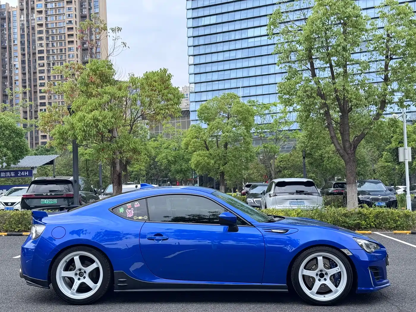 Subaru BRZ 2017 2.0i Automatic type-RS Edition фото 2