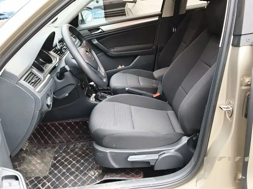 Volkswagen Bora 2018 1.5L Automatic Fashion фото 15