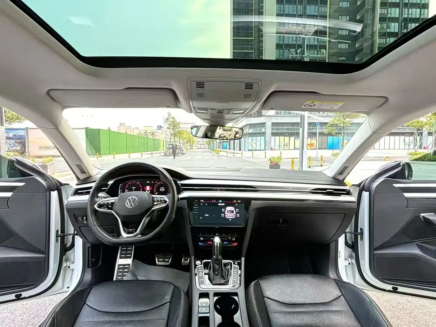 Volkswagen FAW-Volkswagen CC 2023 380TSI Eye-catching Edition фото 6